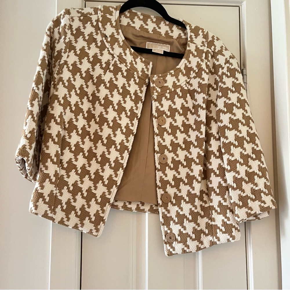 Michael Kors Tan and White Houndstooth Blazer